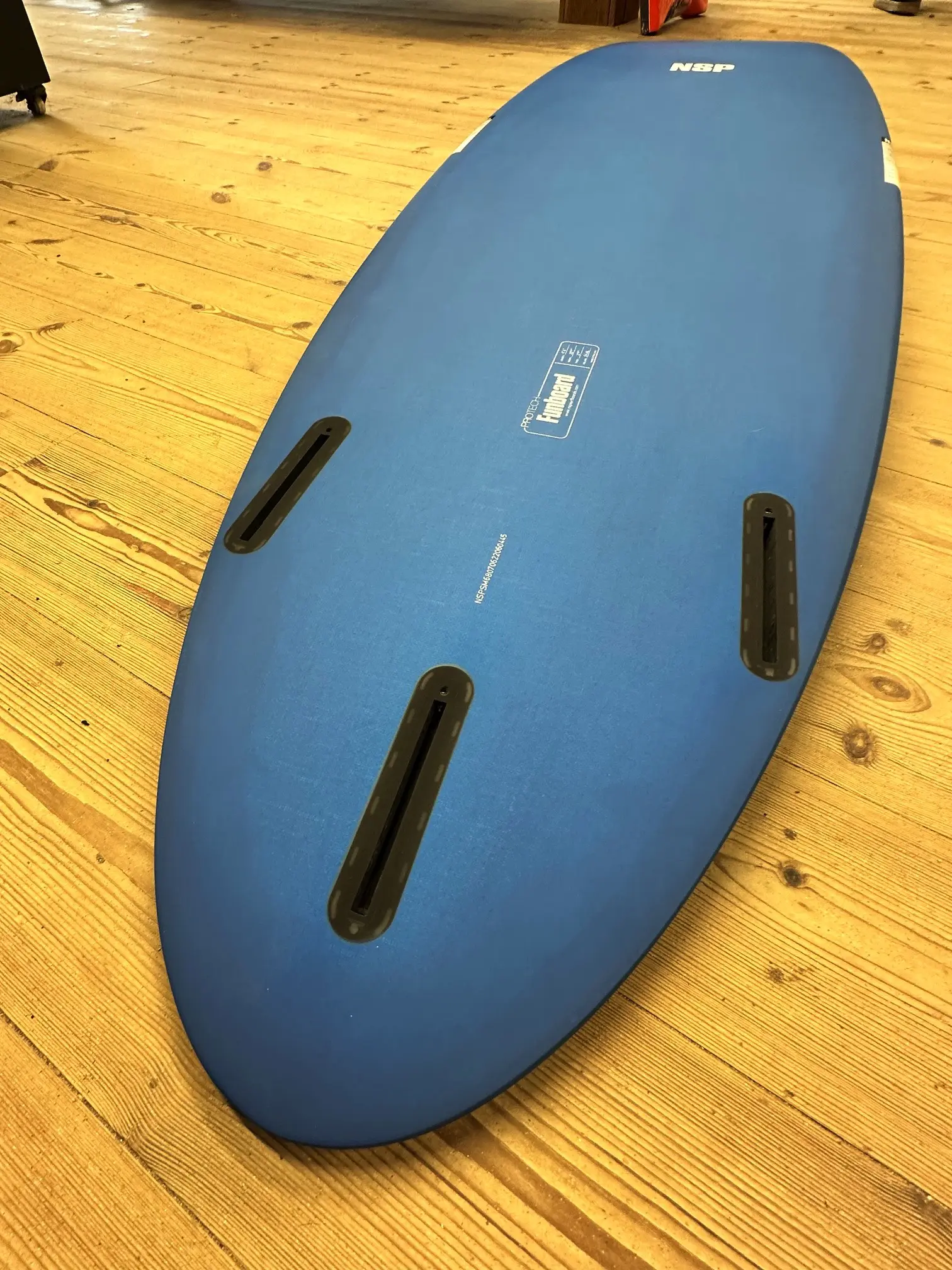 7"6 NSP Surfboard Protect Mini Mal Funboard Inc Leash Fins Wax - Image 7
